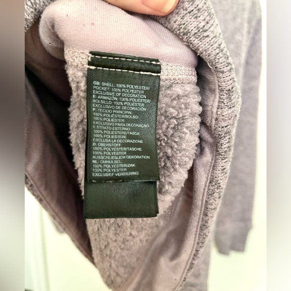 The North Face Women’s Purple Sweater - Picture 8 of 12